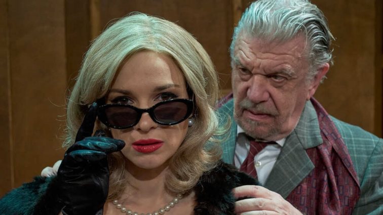 Ο Μάρτυρας Κατηγορίας συνεχίζει θριαμβευτικά, για 3ηΧρονιά, στο θέατρο ΧΟΡΝ!