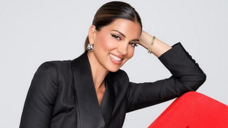 Η Σταματίνα Τσιμτσιλή ποζάρει με εμπριμέ μπικίνι και εντυπωσιάζει