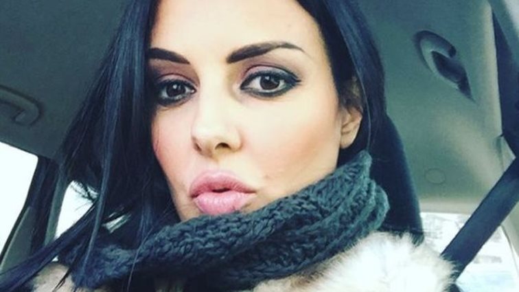 Όλγα Λαφαζάνη: Ποζάρει με φουσκωμένη κοιλίτσα στον 8ο μήνα της εγκυμοσύνης