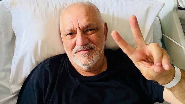 Το μακροσκελές μήνυμα του Νίκου Πορτοκάλογλου από το νοσοκομείο: &quot;Κλείνω και έρχομαι&quot;