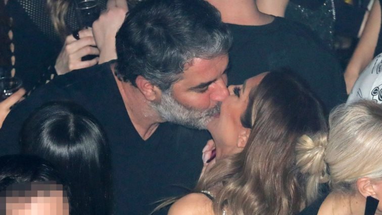 Δέσποινα Βανδή &amp; Βασίλης Μπισμπίκης | Τα νέα τρυφερά ενσταντανέ από τη βραδιά στην Άννα Βίσση