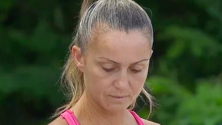 Survivor | Ξέσπασε η Δώρα κατά της Κόκκινης ομάδας: "Απογοητέυτηκα"