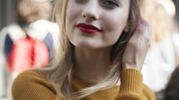 Όλα τα λάθη που κάνεις με το κραγιόν σου: Μερικά tricks και tips που θα σε βγάλουν από τη δύσκολη θέση
