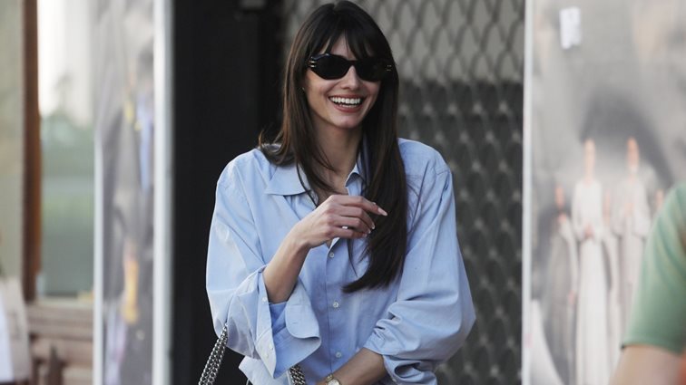 Ηλιάνα Παπαγεωργίου | Η casual εμφάνιση με το τζιν παντελόνι που δεν φεύγει ποτέ από τις τάσεις της μόδας