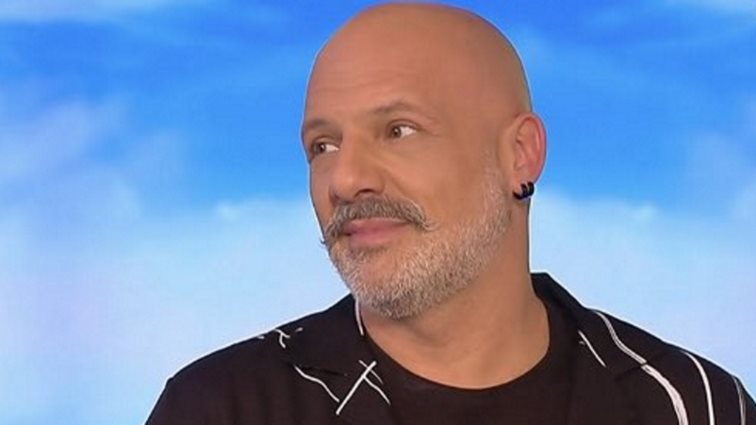 Νίκος Μουτσινάς για Super Κατερίνα: "Αυτοί γιατί είναι όλοι μαζί; Είναι το σόι που μισιέται"