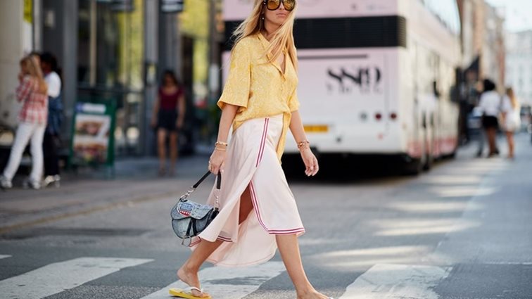 Summer Style Tips: Τα flip flops είναι τα νέα dad sneakers που θα σε πάνε παντού