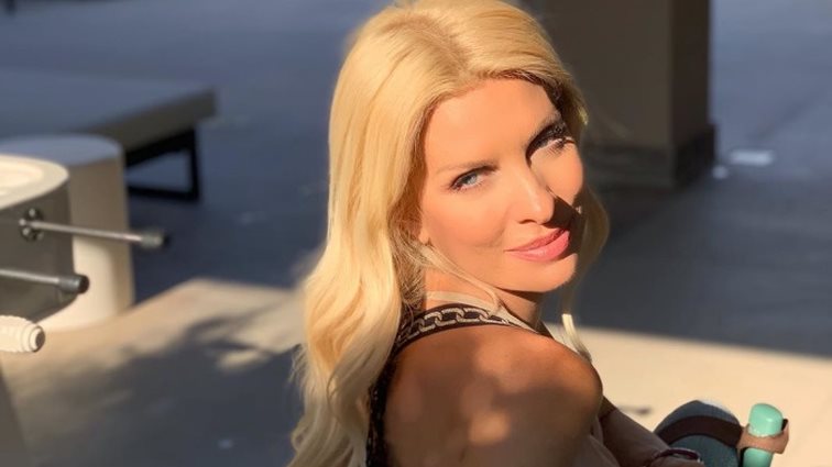 Ελένη Μενεγάκη: Η νέα εντυπωσιακή φωτογραφία από τις διακοπές της &amp; η γλυκιά «καλημέρα»