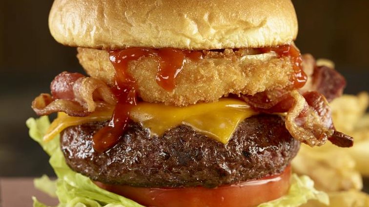 To Hard Rock Cafe παρουσιάζει το Grand Opening Music Festival
: Μάθε τα πάντα για το μουσικό φεστιβάλ &amp; κέρδισε ένα γεύμα για δύο!