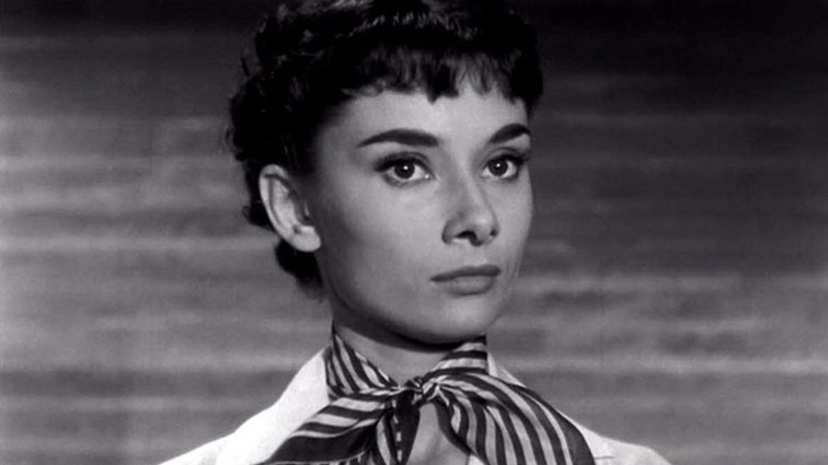 Audrey Hepburn: Δέκα εμφανίσεις από τις ταινίες της που έμειναν στην ιστορία
