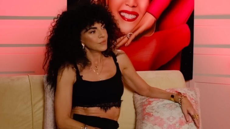 Μαρία Σολωμού: &quot;Δεν είχα ζήσει τέτοια έκρηξη θαυμασμού. Κορίτσια τρέχοντας μού ούρλιαζαν: Θεάρα!&quot;