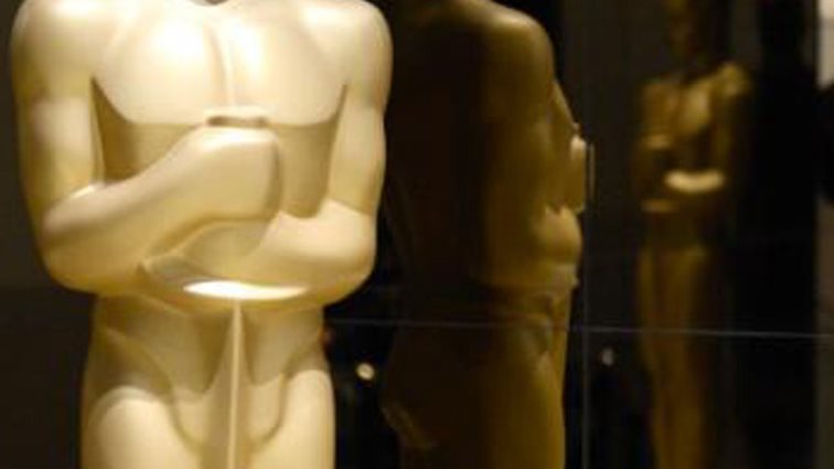 Βραβεία Όσκαρ: Ποια διάσημη έχει κρατήσει το φόρεμα που έβαλε το 2013;