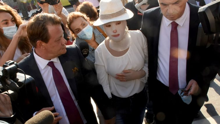 Επίθεση με βιτριόλι: Εξοργισμένη η Ιωάννα με τον 40χρονο που μιλάει για άλλο πρόσωπο – Η αυστηρή απάντησή της