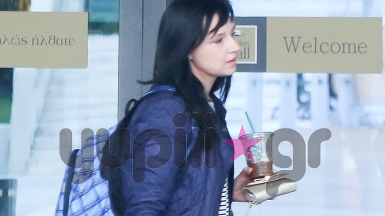 Αθηναΐς Νέγκα: Με τον σύζυγο &amp; την κόρη της στο Golden Hall! Όλες οι φωτογραφίες