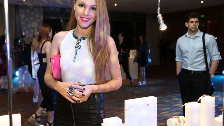 Τάμτα: Ακόμα μια θεαματική αλλαγή στο hair look της