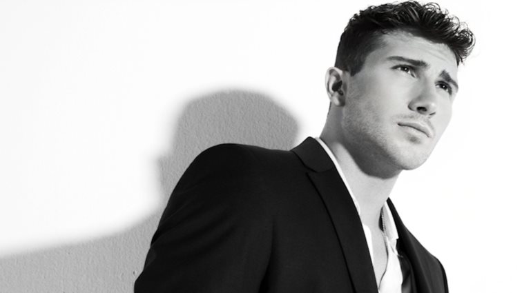 Γιάννης Ξανθόπουλος: Το νέο του τραγούδι μιλάει για το &quot;Φεγγάρι&quot;