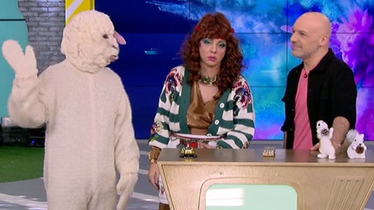 Νίκος Μουτσινάς: Ποιος celebrity εμφανίστηκε ως πρόβατο στο «Καλό Μεσημεράκι»;