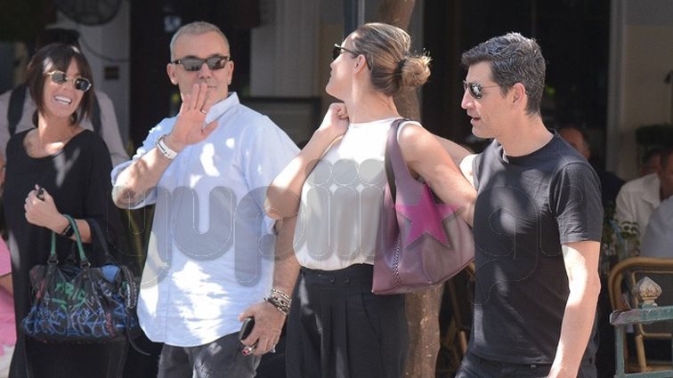 Σάκης Ρουβάς | Στέλιος Ρόκκος: Η σπάνια δημόσια εμφάνιση με τις συζύγους τους! Όλες οι φωτογραφίες