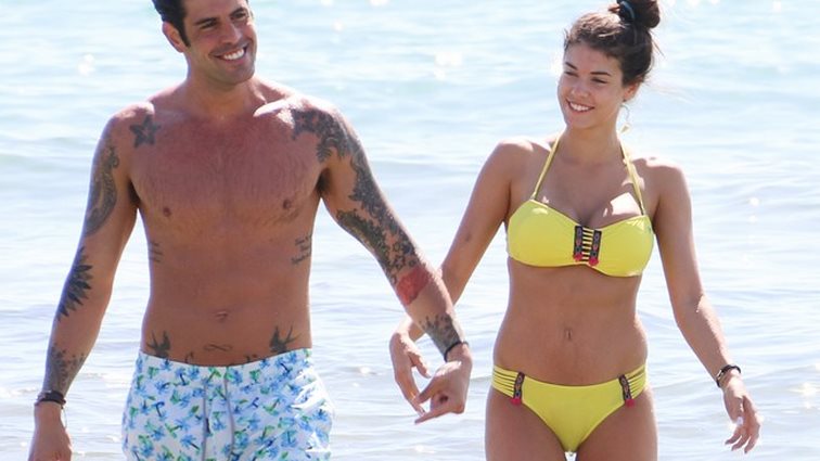 Γιώργος Γιγουρτάκης- Σαμάνθα Μόρισον: Μαζί στην παραλία: Φωτογραφίες