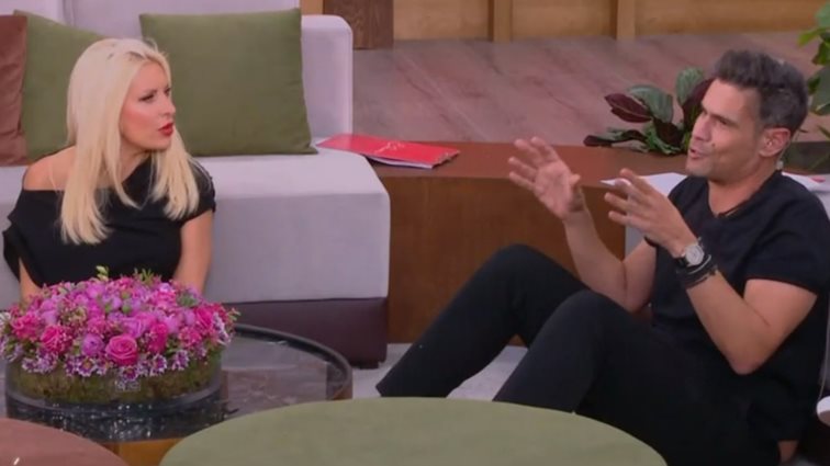 Video of the Day | Στα πατώματα η Ελένη Μενεγάκη με τον Δημήτρη Ουγγαρέζο