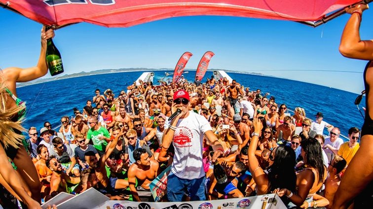 Ποιες πόλεις να επισκεφτείς αν θέλεις να παρτάρεις μέχρι να μην αντέχεις άλλο
: Και ναι η Αθήνα είναι ανάμεσα σε αυτές!