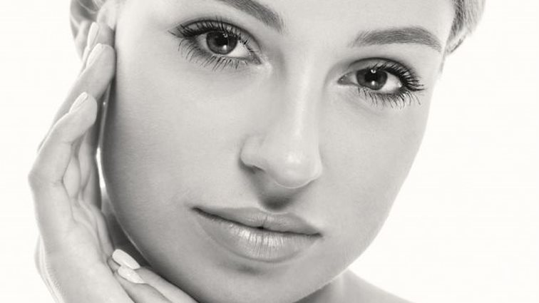 Πώς Θα Επαναφέρεις Το Δέρμα Σου Μετά Το Καλοκαίρι: Εξαφανίστε τις πανάδες και τις δυσχρωμίες!