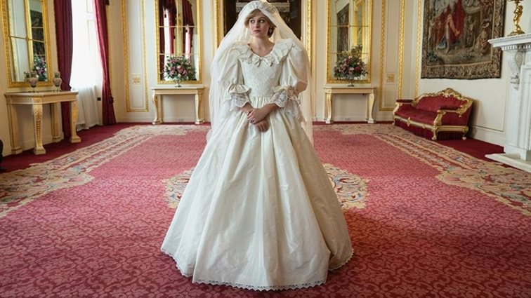 The Crown: Οι ιστορίες πίσω τα looks που αναβιώνουν το στιλ της Diana