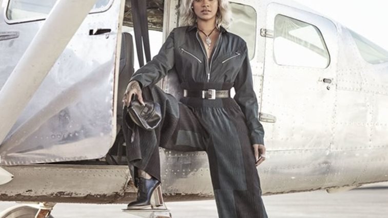 Rihanna: Ως άλλη Amelie Earhart στην πιο εντυπωσιακή της φωτογράφιση!