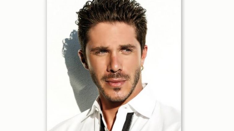 Ο Νίκος Οικονομόπουλος Στο ΘΕΑ: Μαζί του η Στέλλα Καλλή και η Μαλού