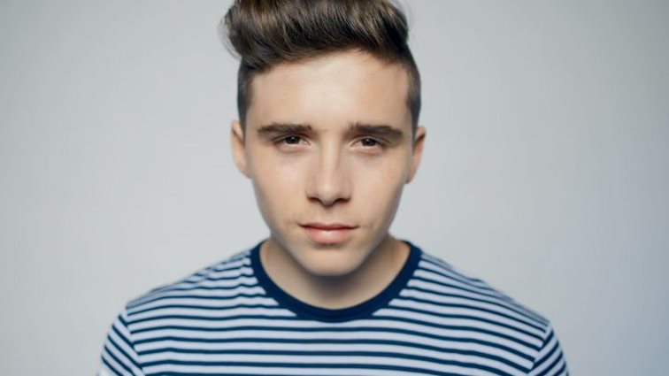 Brooklyn Beckham: Ετοιμάζεται να κυκλοφορήσει βιβλίο με φωτογραφίες!