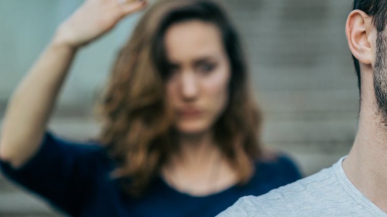 Ζώδια: Με τι εκνευρίζεται κάθε ζώδιο και ποιες είναι οι αντιδράσεις του;