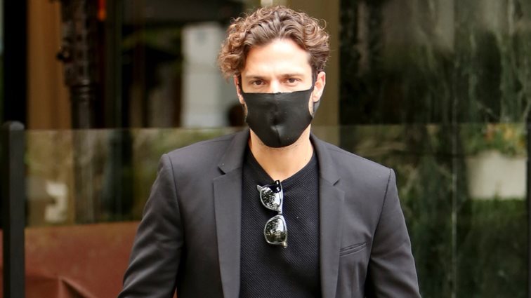 Ο Κωνσταντίνος Αργυρός στο πλευρό της αδελφής του! Την έχεις δει;