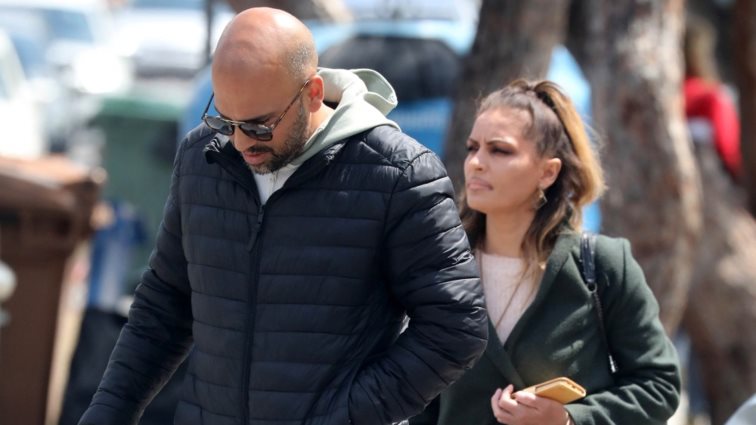 Η Ειρήνη Μερκούρη σε σπάνια paparazzi στιγμιότυπα με τον σύζυγό της