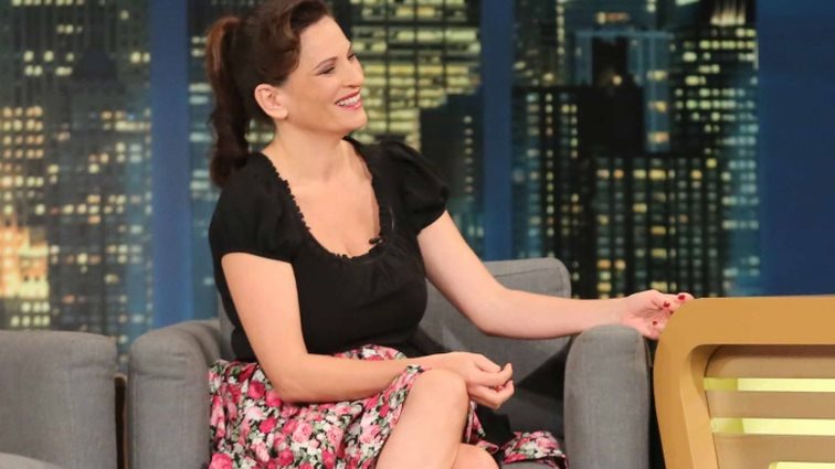 Θεοφανία Παπαθωμά: Η πιο σέξι ηρωίδα στις «Άγριες Μέλισσες» μιλά για το πώς βρέθηκε στο τηλεοπτικό hit της σεζόν