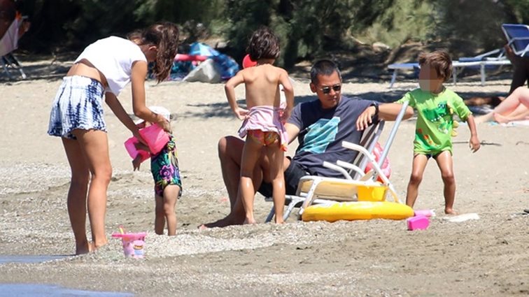 Ο Σωτήρης Κοντιζάς σε οικογενειακές διακοπές | Δείτε φωτογραφίες