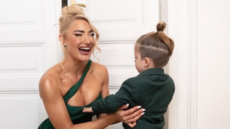 Η Ιωάννα Τούνη ακύρωσε τα σχέδια για κάλαντα με τον γιο της - Τι συνέβη;