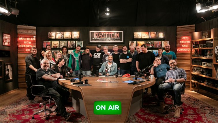 Πρωτιά για το "Βινύλιο" και τον Αντώνη Κανάκη