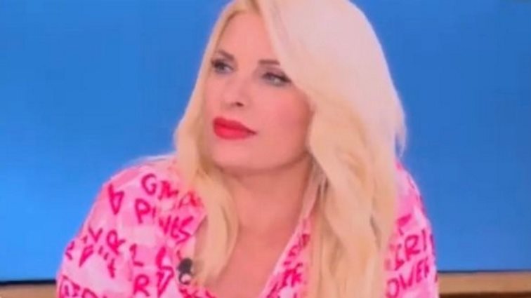 Ελένη Μενεγάκη για Φαίη Σκορδά: &quot;Δεν μπορεί με την πρώτη χρονιά να πάρεις τον κόσμο σου&quot;