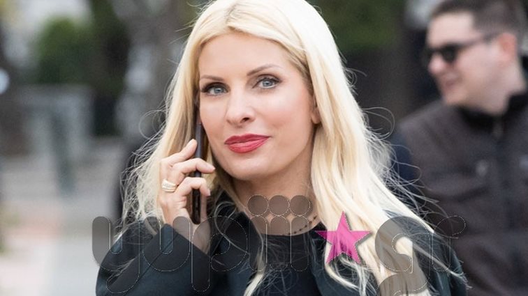 Ελένη Μενεγάκη: Για ψώνια στην Κηφισιά! Η εμφάνιση που έκλεψε τις εντυπώσεις