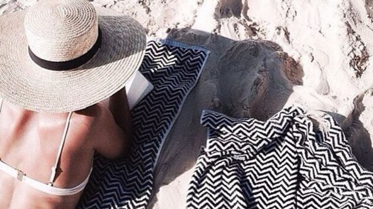 Νεσεσέρ παραλίας: Όσα πρέπει να περιέχει το αξεσουάρ που δεν αποχωρίζεσαι