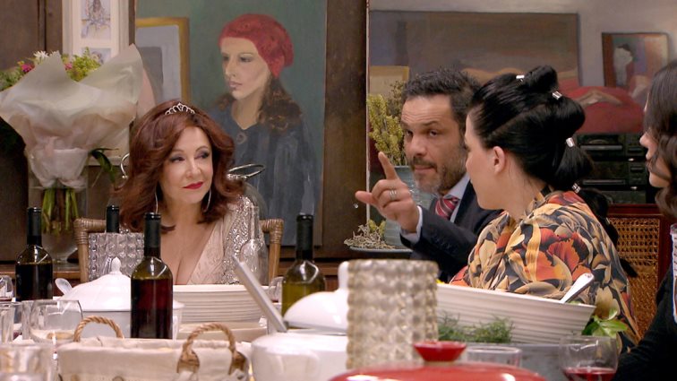 Η τούρτα της μαμάς | Τελικά, η Μαριλού θα ντυθεί νυφούλα;