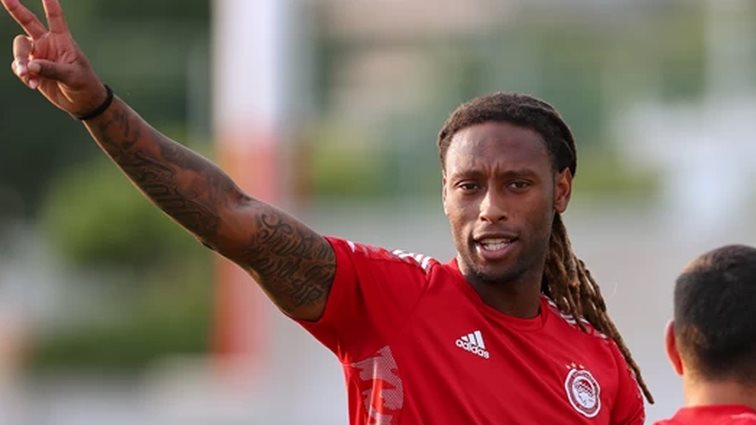 Ενέδρα κουκουλοφόρων στον Σεμέδο: Του επιτέθηκαν με ρόπαλα έξω από το σπίτι του