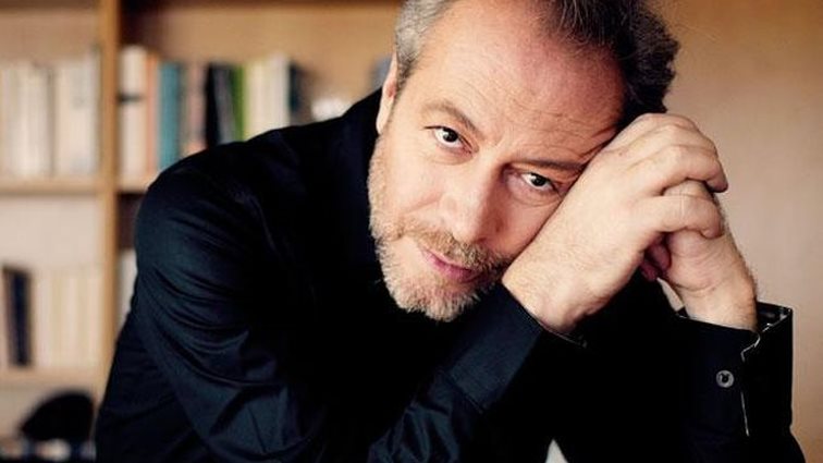 Γρηγόρης Βαλτινός: Αυτό είναι το πραγματικό του όνομα!