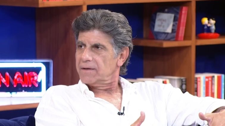 Γιάννης Μπέζος: &quot;Όταν έχεις τη δυνατότητα να επιλέξεις και βλέπεις το ανόητο, σημαίνει ότι του μοιάζεις&quot;