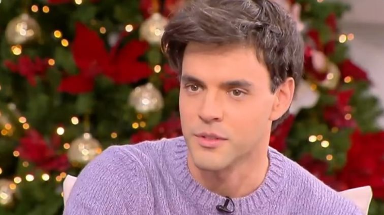 Ρένος Ρώτας: "Καμαρώνω την Κλέλια Ανδριολάτου. Τι να κάνουμε; Δεν θα ασχοληθώ με το εάν στεναχωριέται η νέα μου σχέση"