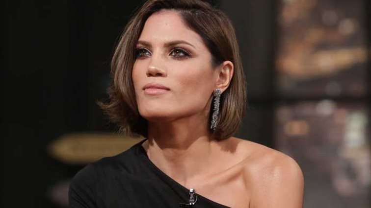 Μαίρη Συνατσάκη: Η γυμνή εμφάνιση στο θέατρο, οι κομμένες εκπομπές και οι αποκαλύψεις για τη σεξουαλική της ζωή