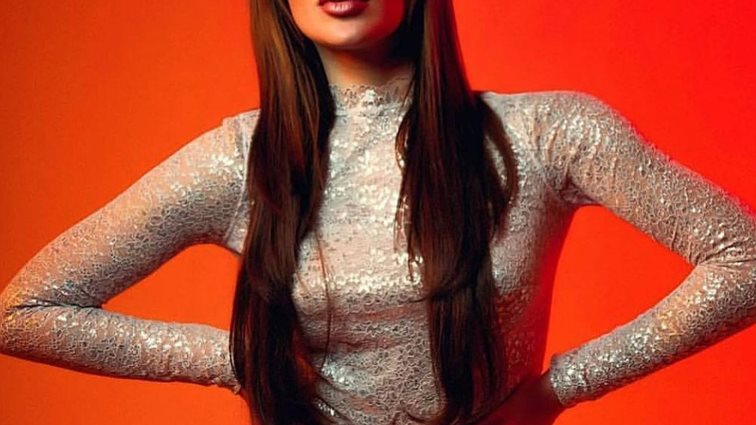 Gian: Η καυτή γειτόνισσα του After Dark τώρα και στο τραγούδι!