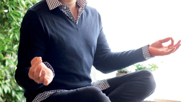 Κρατερός Κατσούλης
: Πώς αντέδρασε όταν ρωτήθηκε για τα απαξιωτικά σχόλια του Μπογδάνου για την εκπομπή τους;
