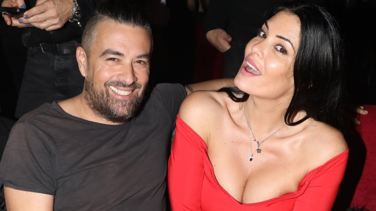 Ενοχλημένη η Μαρία Κορινθίου: "Θα τοποθετηθώ για το διαζύγιο από τον Γιάννη Αϊβάζη όταν θέλω εγώ"