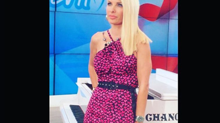 Ελένη Μενεγάκη: Η εμφάνιση της στην εκπομπή της Παρασκευής: Ξέρουμε τι φόρεσε!