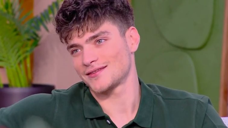 Διονύσης Παπανδρέου - Γη της Ελιάς: &quot;Ανδρώθηκα δίπλα σε ηθοποιούς όπως η Στέλλα Φυρογένη, ο Γιωργος Παρτσαλάκης, η Λυδία Κονιόρδου&quot;